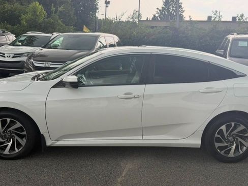 Used 2016 Honda Civic EX image 4