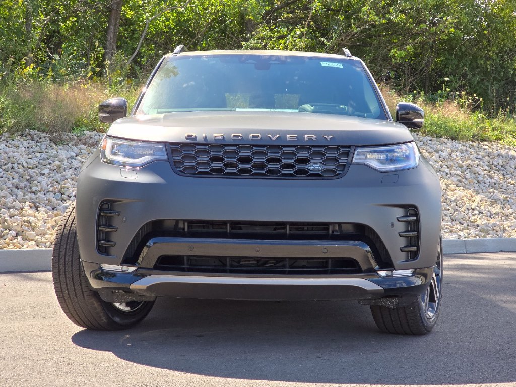 New 2026 Land Rover Discovery Limited Edition AWD/4WD image 9