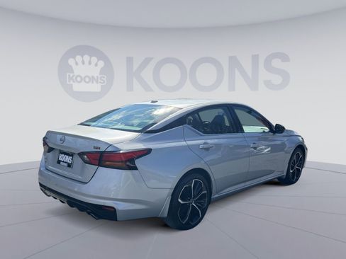 Used 2024 Nissan Altima 2.5 SR image 7