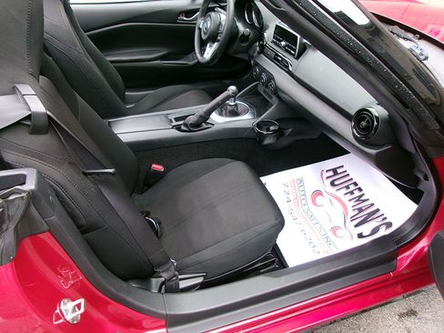 Used 2016 MAZDA MX-5 Miata Sport image 10