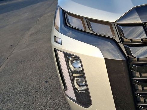 Used 2024 Hyundai Palisade SEL w/ Premium Package AWD/4WD image 9