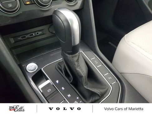 Used 2020 Volkswagen Tiguan SEL image 33