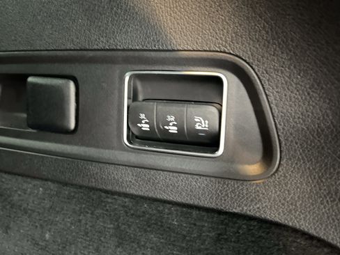 Certified 2025 Mercedes-Benz GLS 450 4MATIC image 12
