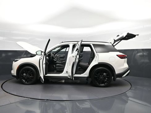 Certified 2025 INFINITI QX60 Luxe w/ Black Edition FWD image 47