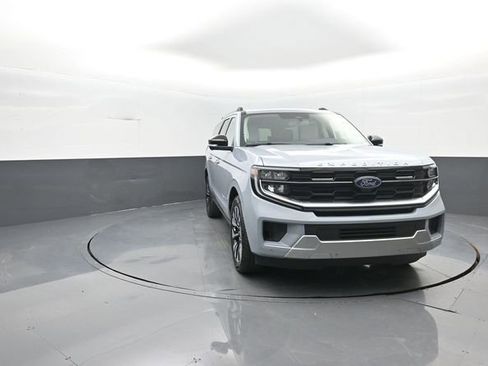 New 2026 Ford Expedition Max Platinum AWD/4WD image 2