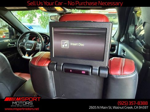 Used 2018 Dodge Durango SRT w/ Technology Group AWD/4WD image 16