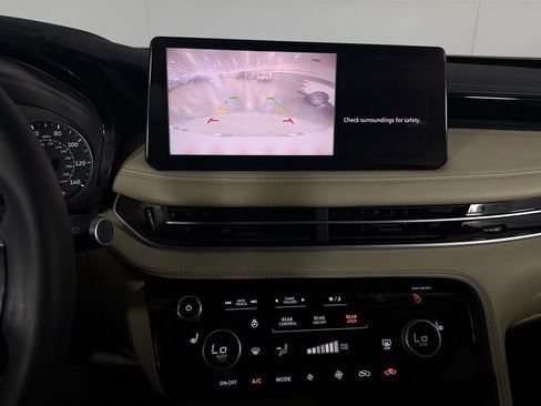 Used 2024 INFINITI QX60 Pure FWD image 17