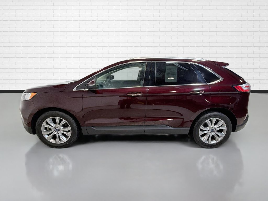Used 2019 Ford Edge Titanium w/ Cold Weather Package AWD/4WD image 6