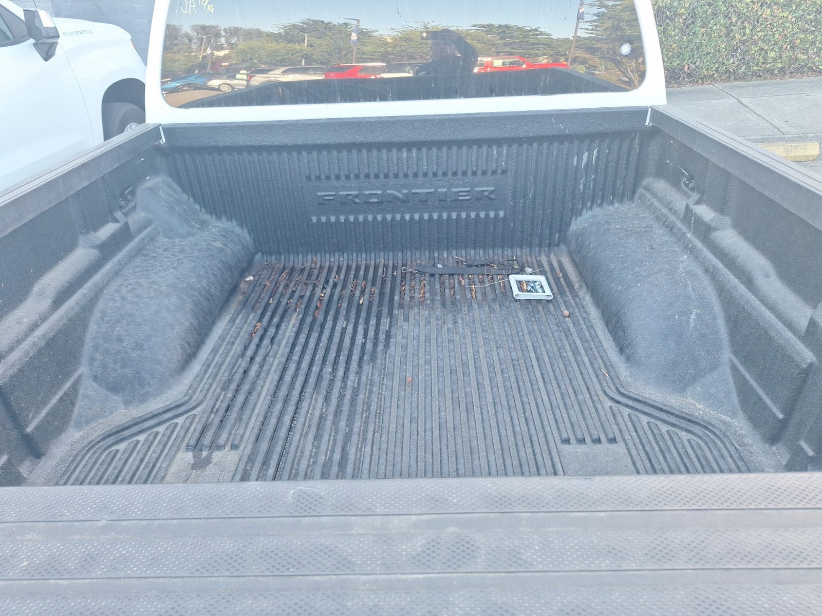 Used 2024 Nissan Frontier S w/ Technology Package AWD/4WD image 9