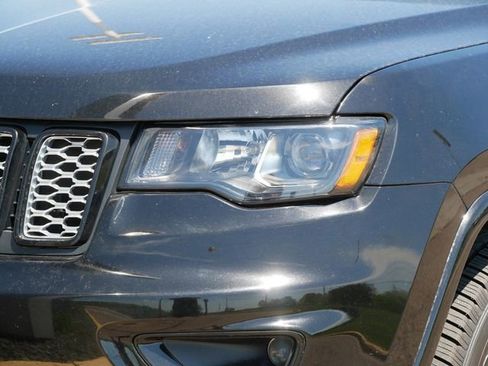 Used 2019 Jeep Grand Cherokee Altitude AWD/4WD image 10