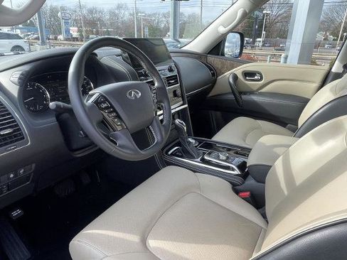 Certified 2023 INFINITI QX80 Premium Select w/ All-Season Package image 5