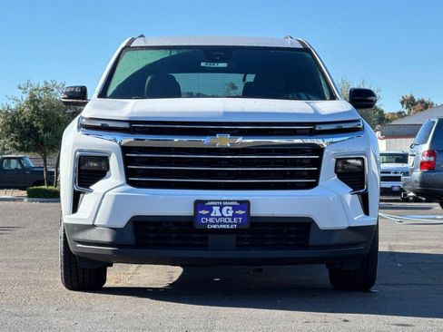 Used 2025 Chevrolet Traverse LT FWD image 12