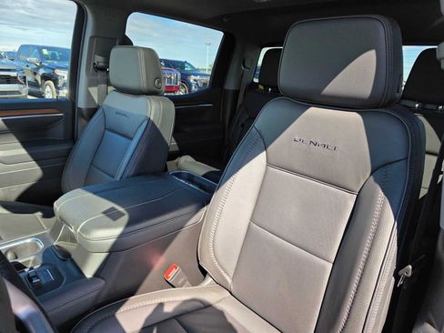 Certified 2026 GMC Sierra 1500 Denali w/ Denali Reserve Package AWD/4WD image 21