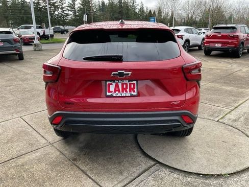 New 2026 Chevrolet Trax RS w/ Driver Confidence Package image 7