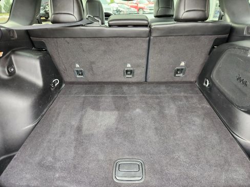 Used 2019 Jeep Cherokee Limited AWD/4WD image 50