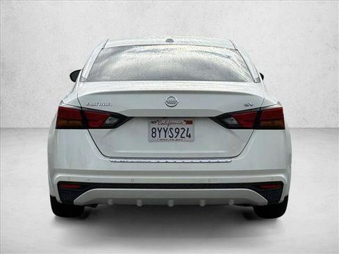 Used 2021 Nissan Altima 2.5 SV image 6