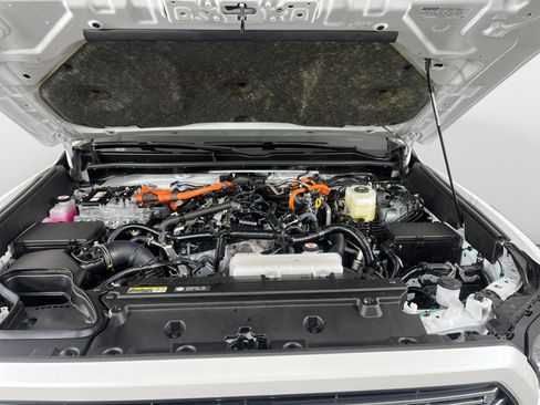 Certified 2025 Toyota 4Runner Limited image 18