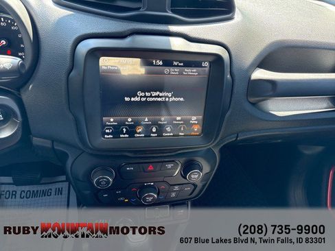 Used 2018 Jeep Renegade Trailhawk AWD/4WD image 18