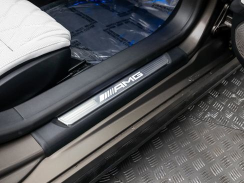 Used 2025 Mercedes-Benz SL 63 AMG 4MATIC image 43