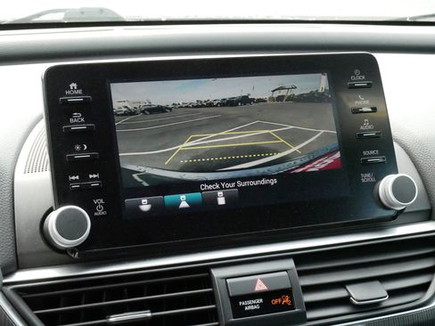 Used 2018 Honda Accord Sport image 28