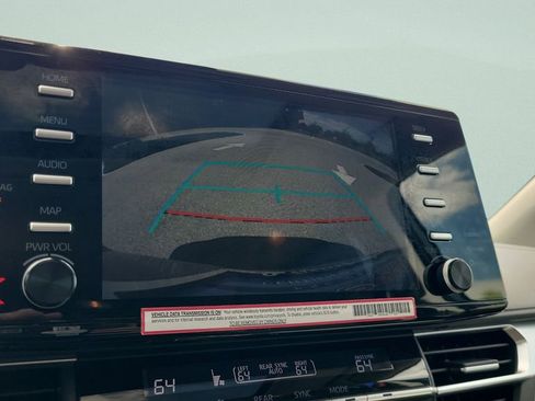 Certified 2024 Toyota Sienna XLE FWD image 18