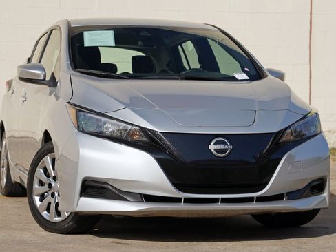 Used 2023 Nissan Leaf S FWD image 2