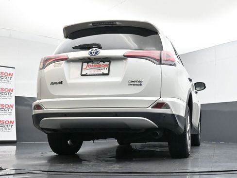 Used 2016 Toyota RAV4 Limited image 41