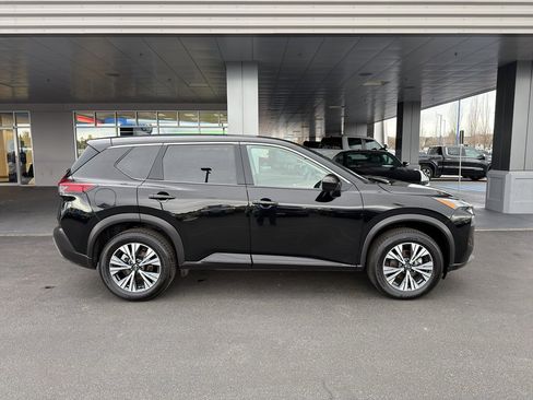 Used 2023 Nissan Rogue SV image 7