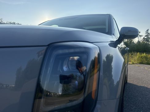 Used 2021 Kia Telluride SX w/ SX Prestige Package AWD/4WD image 9