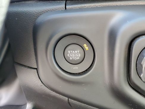 Used 2023 Jeep Wrangler Unlimited Sport AWD/4WD image 28