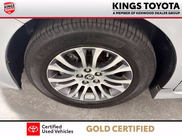 Certified 2020 Toyota Sienna XLE w/ XLE Navigation Package FWD image 34