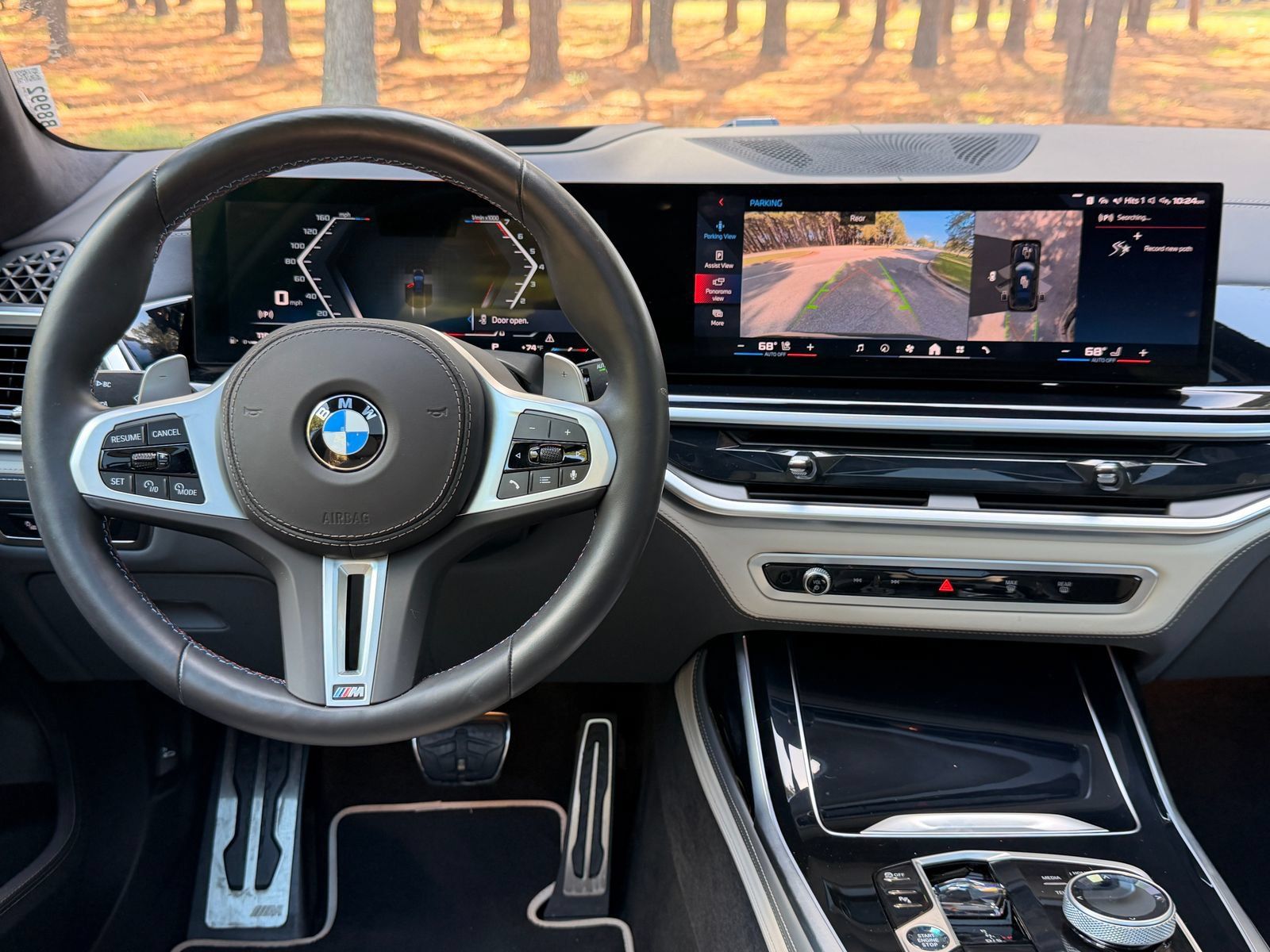 Used 2025 BMW X7 M60i AWD/4WD image 3