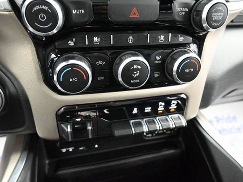 Used 2019 RAM 1500 Laramie image 38