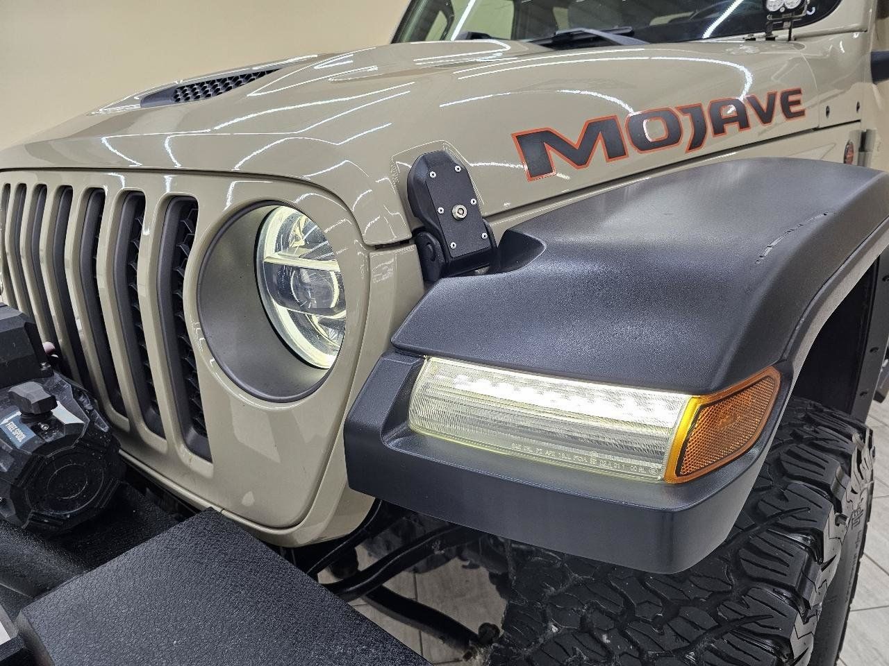 Used 2020 Jeep Gladiator Mojave AWD/4WD image 10