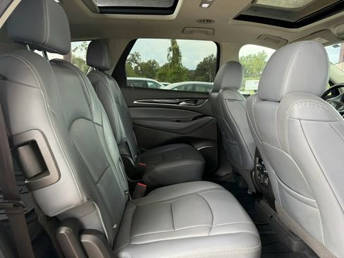 Used 2019 Buick Enclave Premium w/ Experience Buick Package AWD/4WD image 23