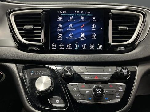 Used 2020 Chrysler Pacifica Touring-L w/ S Appearance Package image 8