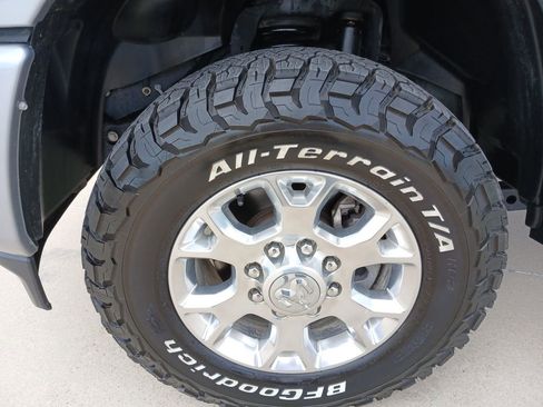 Used 2024 RAM 2500 Laramie w/ Safety Group image 34