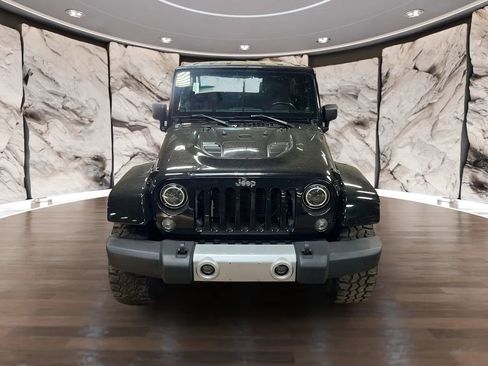 Used 2014 Jeep Wrangler Unlimited Sahara w/ Connectivity Group AWD/4WD image 13