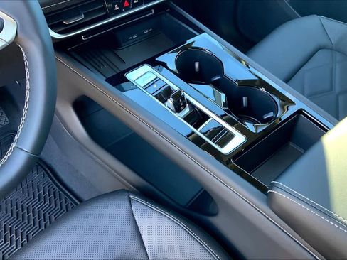 New 2026 Volkswagen Atlas SE FWD image 7