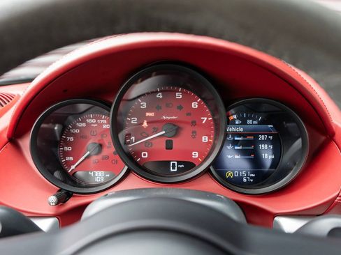 Used 2021 Porsche 718 Boxster Spyder image 17