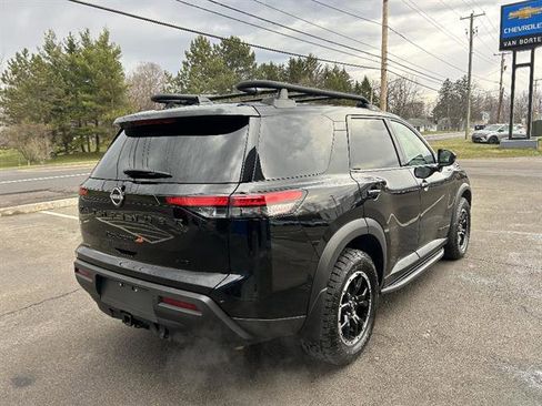 Used 2025 Nissan Pathfinder Rock Creek image 7