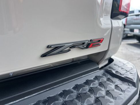 New 2026 Chevrolet Colorado ZR2 w/ Technology Package AWD/4WD image 14