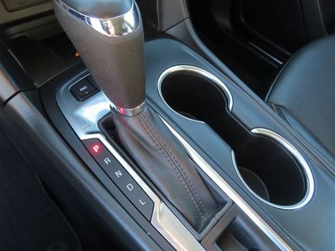 Used 2020 Chevrolet Equinox Premier image 38