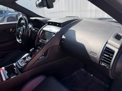 Used 2018 Jaguar F-TYPE R AWD/4WD image 18