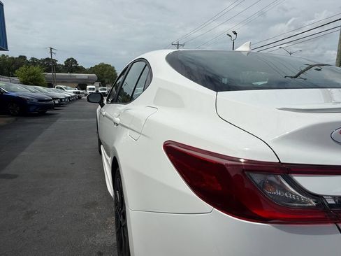 Used 2025 Toyota Camry SE FWD image 10