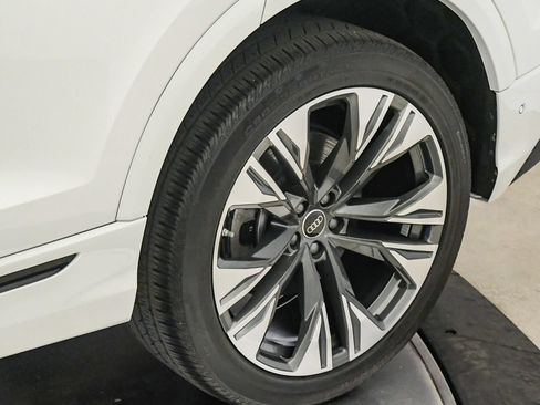 Used 2024 Audi Q8 Premium w/ Black Optic Package AWD/4WD image 11