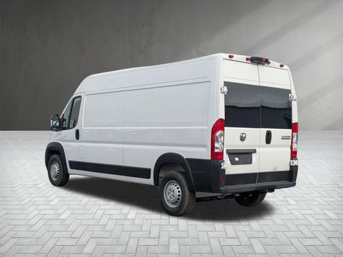 Used 2024 RAM ProMaster 2500 FWD image 5