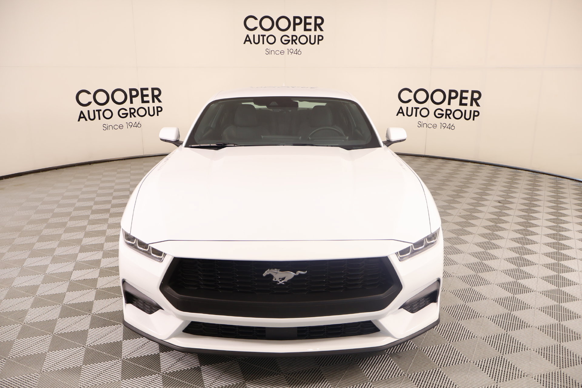 Used 2024 Ford Mustang Coupe RWD image 8