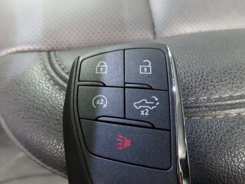 Used 2025 GMC Sierra 2500 SLT image 58