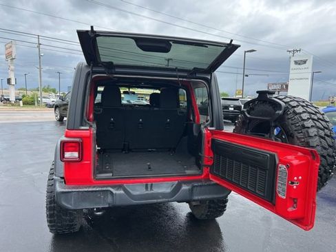 Used 2018 Jeep Wrangler Unlimited Sport S image 10